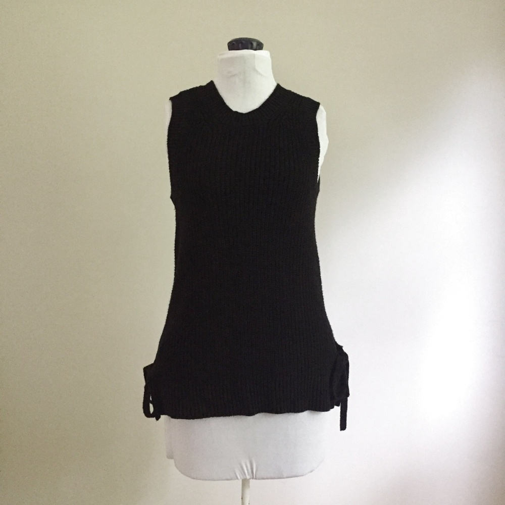 LOFT Black Sleeveless Sweater Top M - Picture 2 of 5